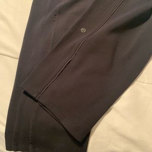 Lululemon Light Strides Crop Pants Black Size 8